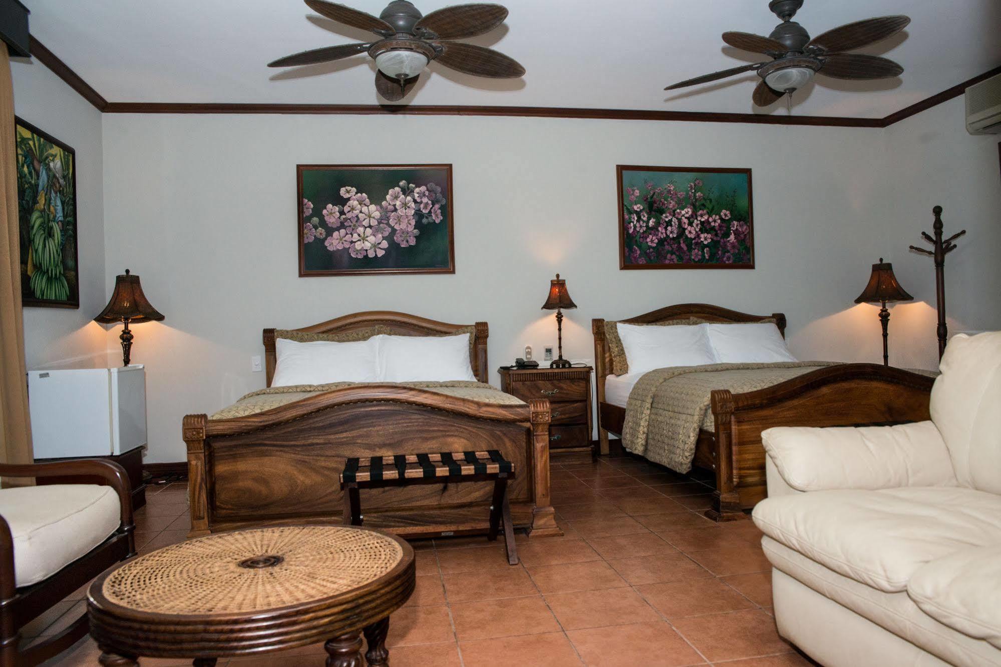 Hotel Casa Roland Golfito Resort Екстер'єр фото